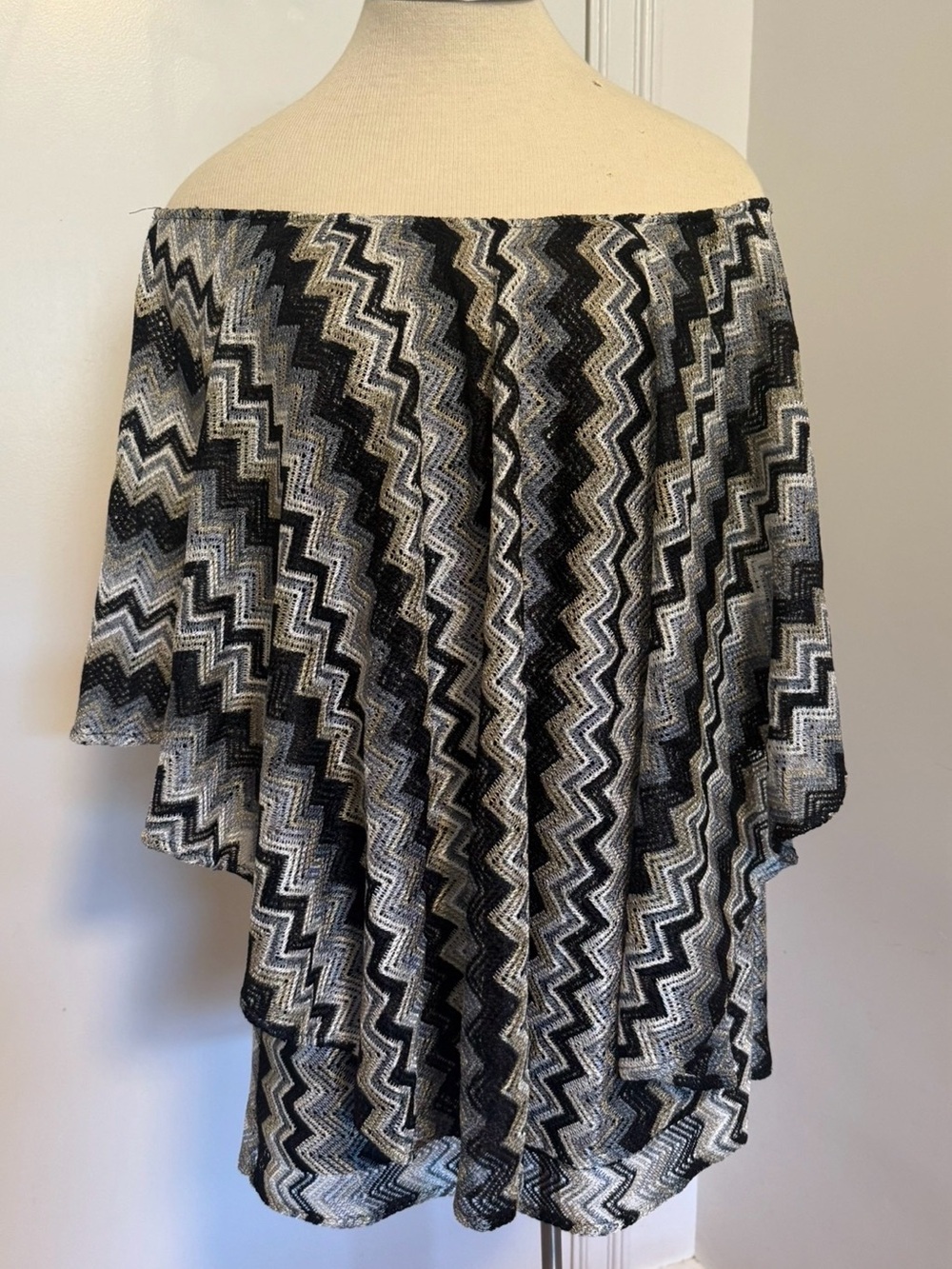 Vintage Black and Gray Zigzag Off-Shoulder Mini Dress -XS